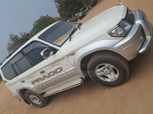 Toyota Land Cruiser Prado 1996 Off white