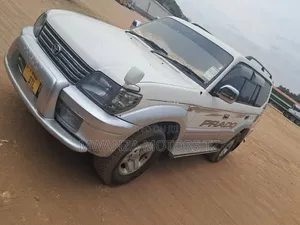 Toyota Land Cruiser Prado 1996 Off white