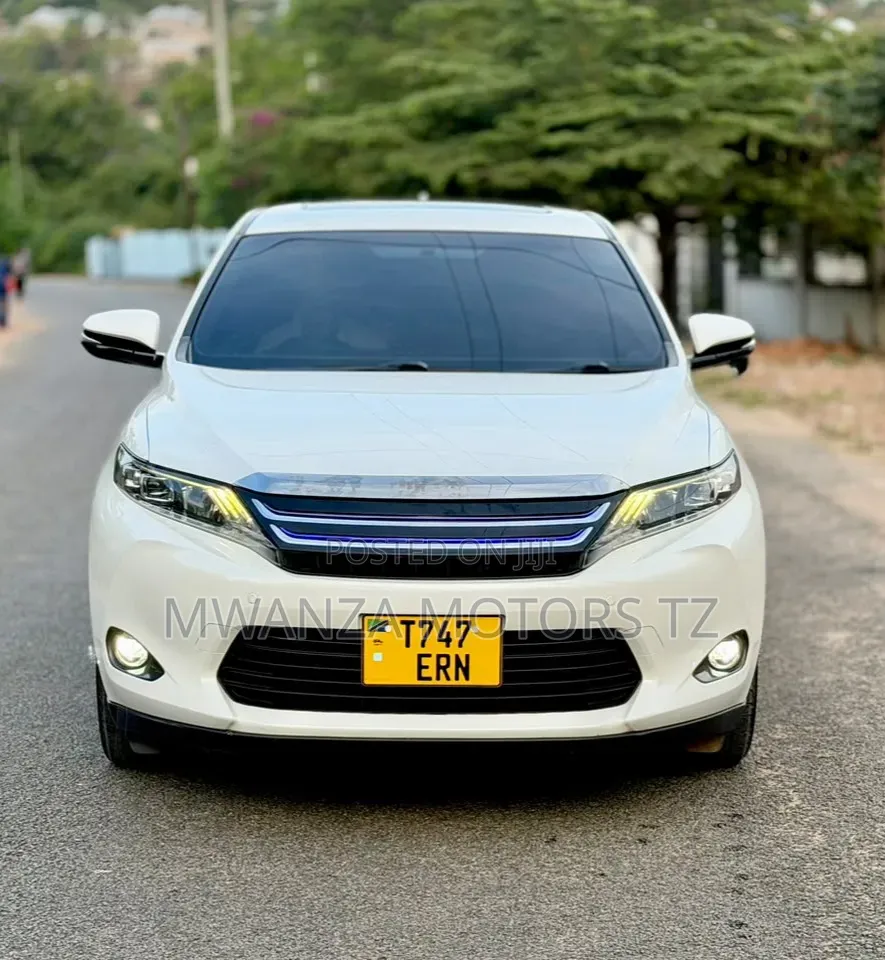 Toyota Harrier 2015 Off white