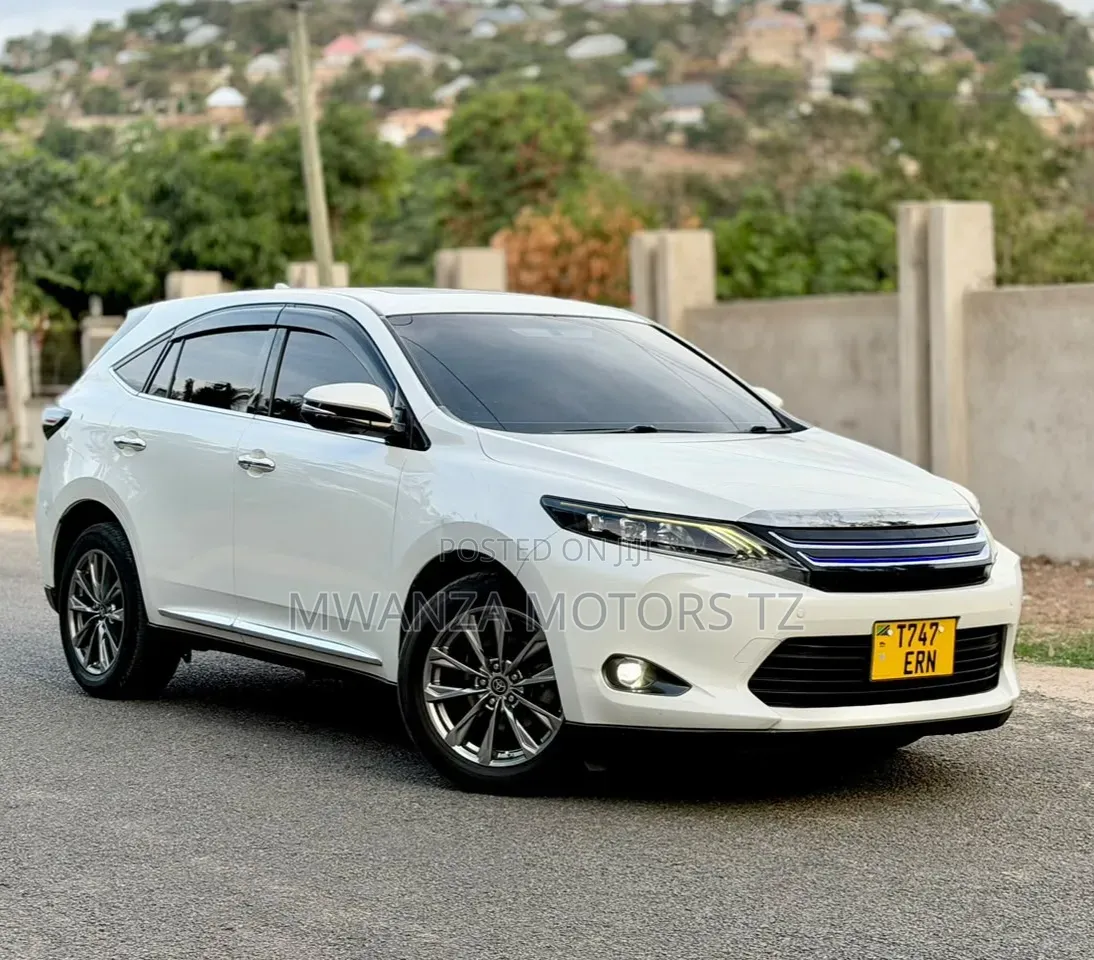 Toyota Harrier 2015 Off white