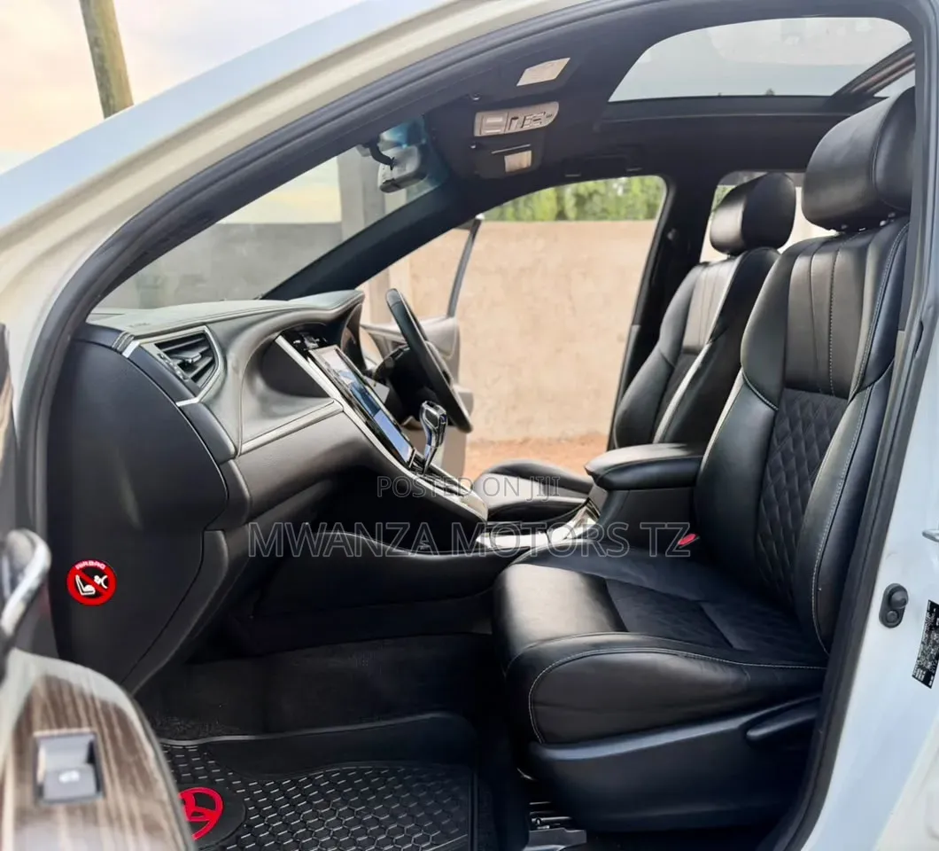 Toyota Harrier 2015 Off white