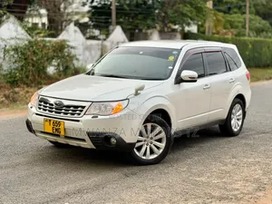 Subaru Forester 2011 Off white