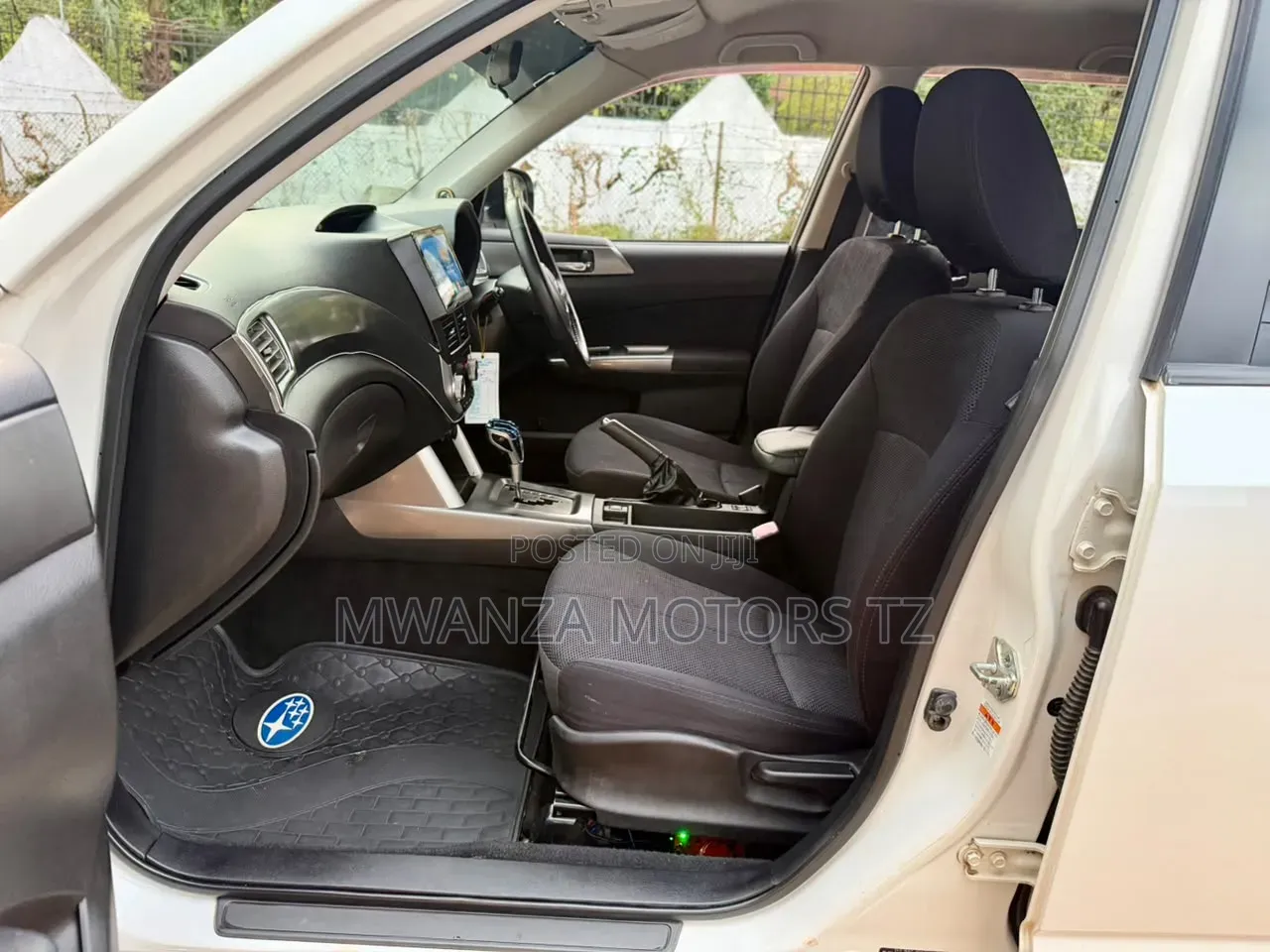 Subaru Forester 2011 Off white