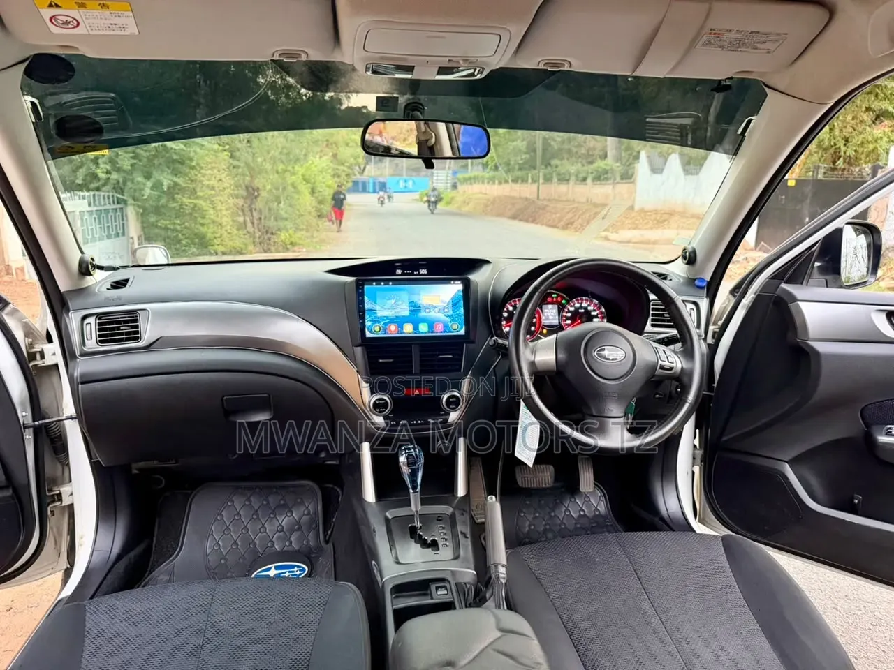 Subaru Forester 2011 Off white