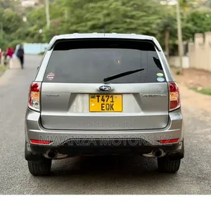 Subaru Forester 2011 Gray