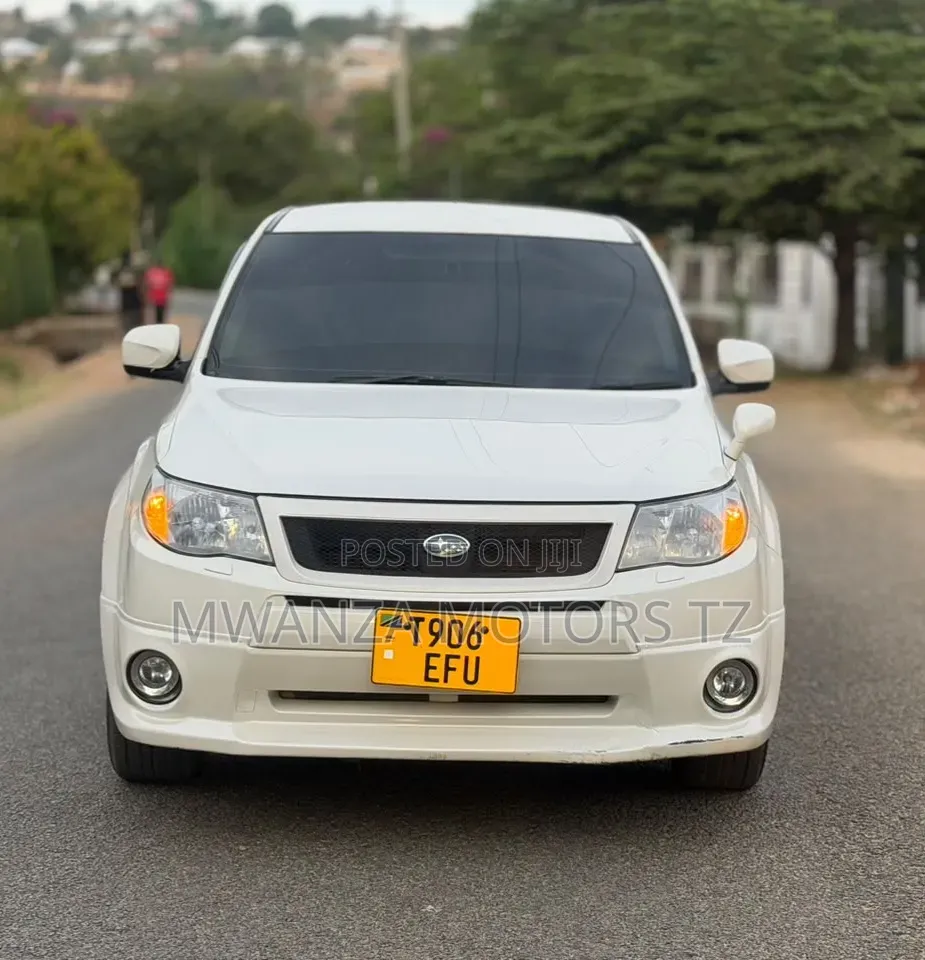 Subaru Forester 2010 Off white