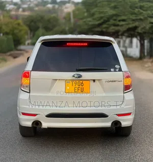 Subaru Forester 2010 Off white