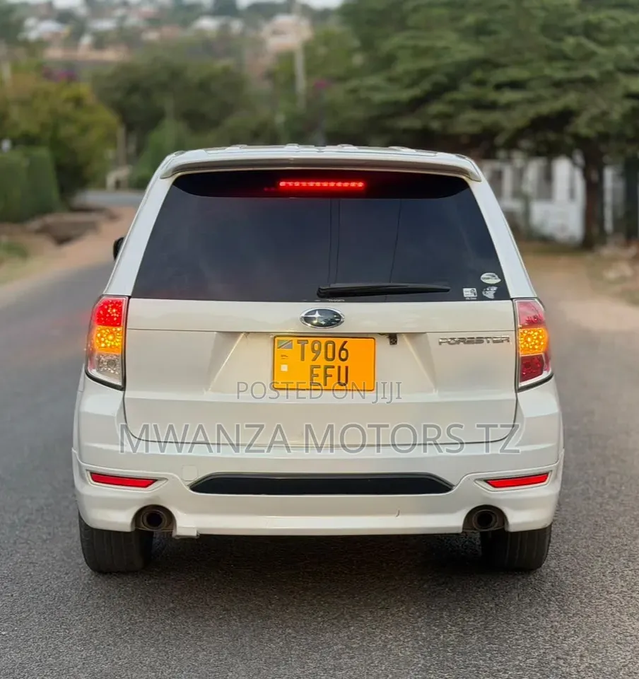 Subaru Forester 2010 Off white