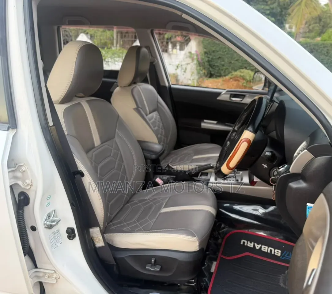 Subaru Forester 2010 Off white