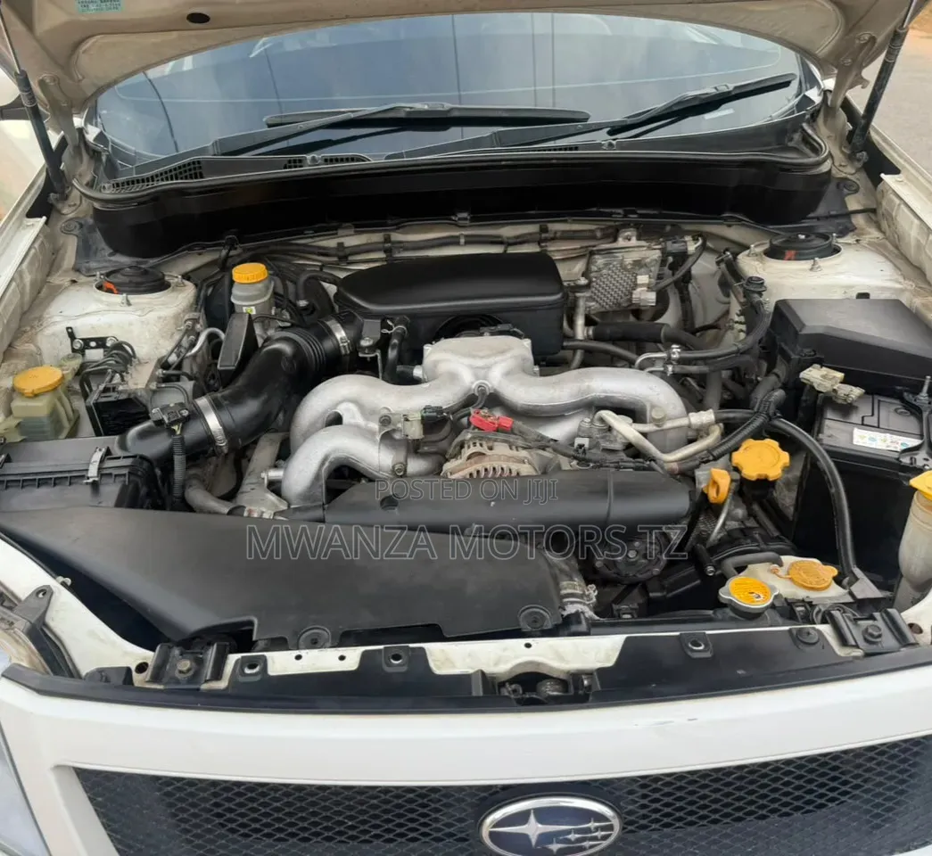 Subaru Forester 2010 Off white