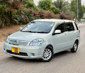 Toyota Raum 2005 Beige