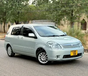 Toyota Raum 2005 Beige