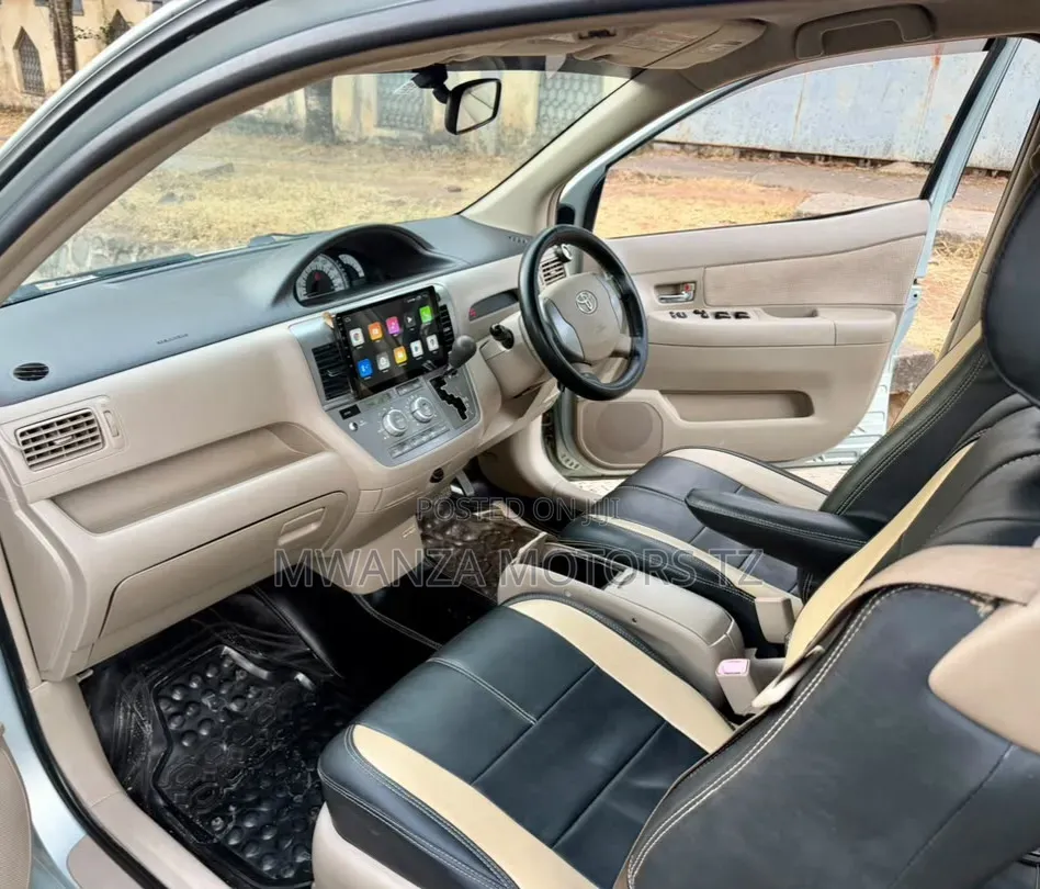 Toyota Raum 2005 Beige