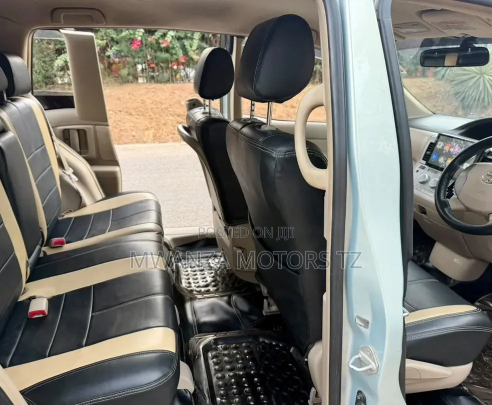 Toyota Raum 2005 Beige