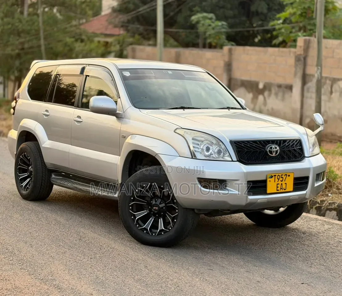 Toyota Land Cruiser Prado 2004 Silver