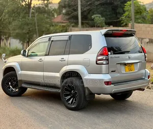 Toyota Land Cruiser Prado 2004 Silver