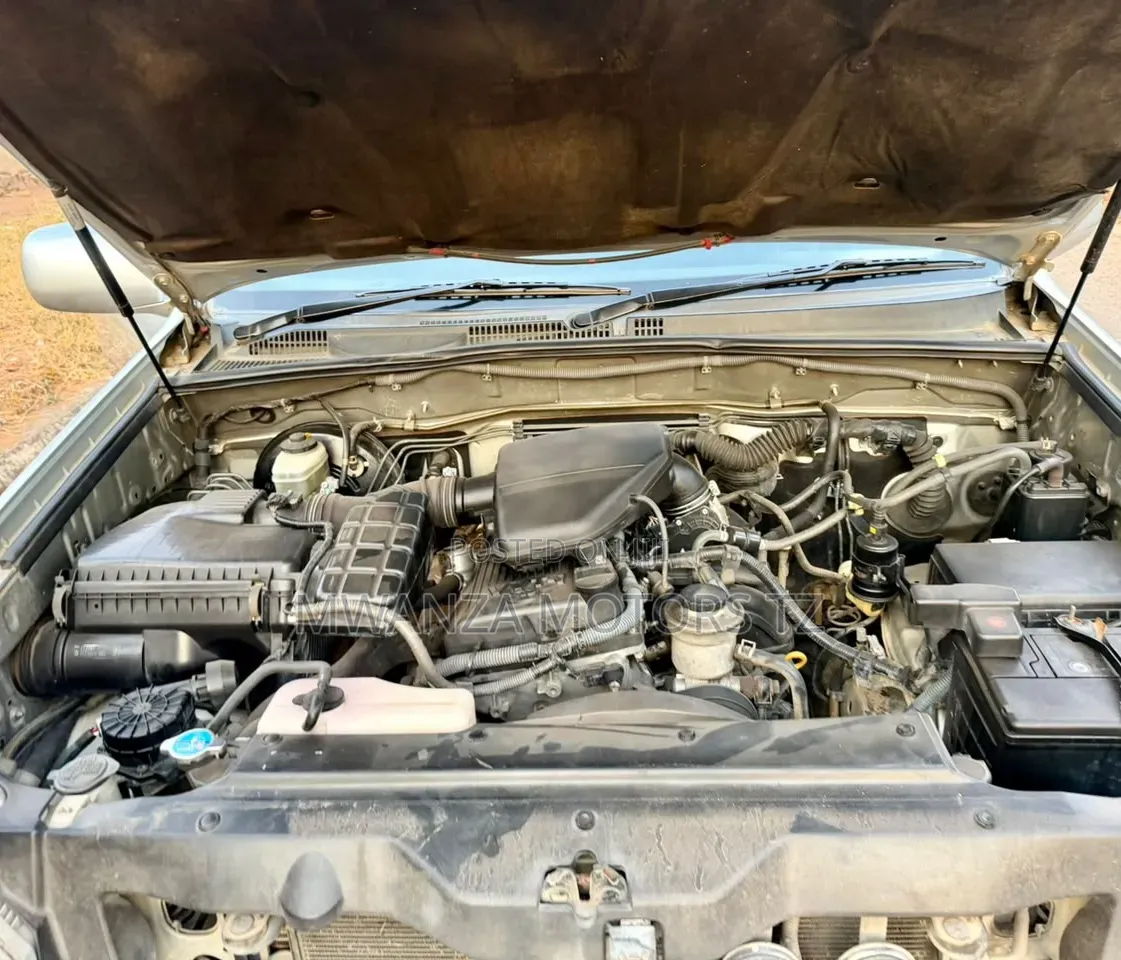 Toyota Land Cruiser Prado 2004 Silver