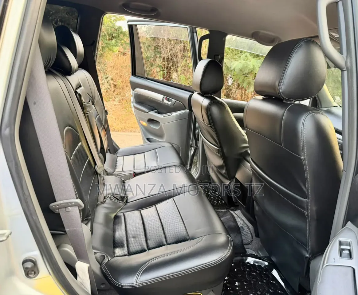 Toyota Land Cruiser Prado 2004 Silver