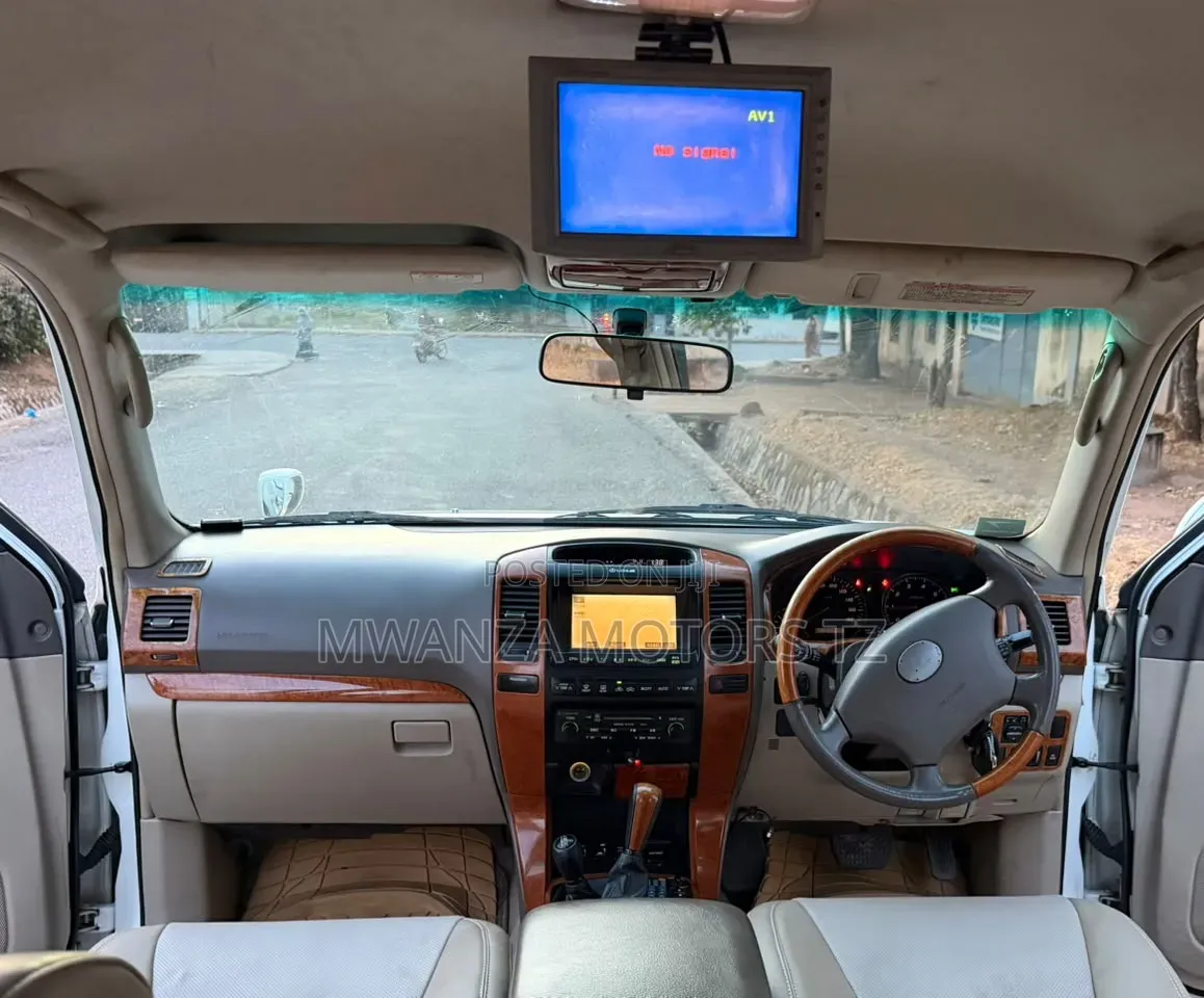 Toyota Land Cruiser Prado 2003 White