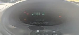 Toyota Vitz 1.0 FWD 5dr 2000 Silver