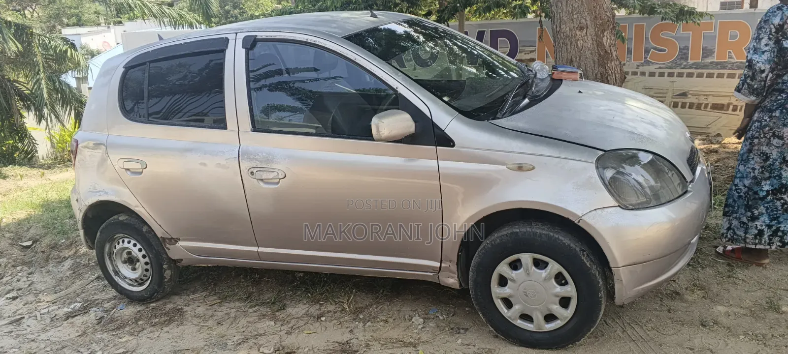 Toyota Vitz 1.0 FWD 5dr 2000 Silver