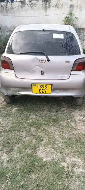 Toyota Vitz 1.0 FWD 5dr 2000 Silver