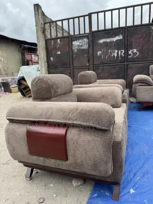 Sofa Ya Kijanja Watu Saba