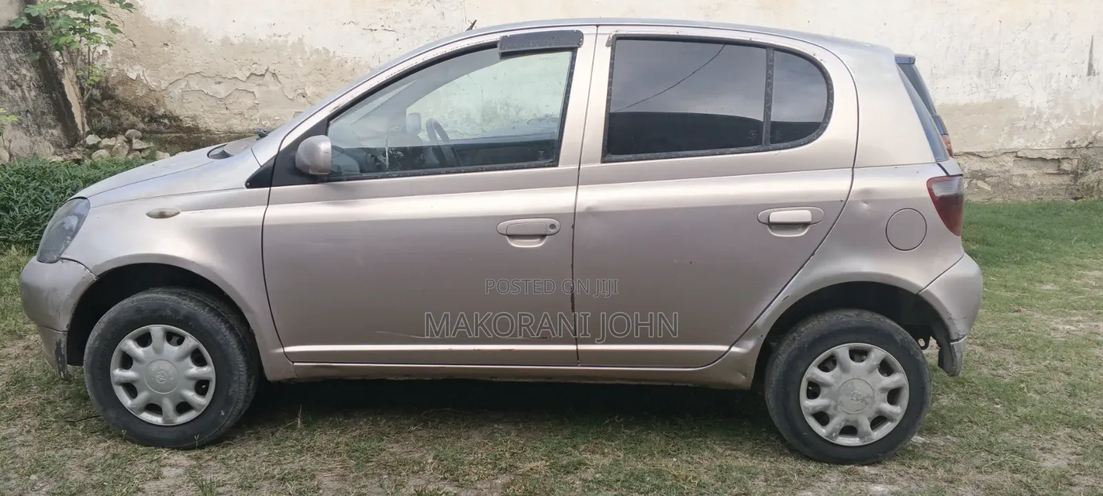 Toyota Vitz 1.0 FWD 5dr 2000 Silver