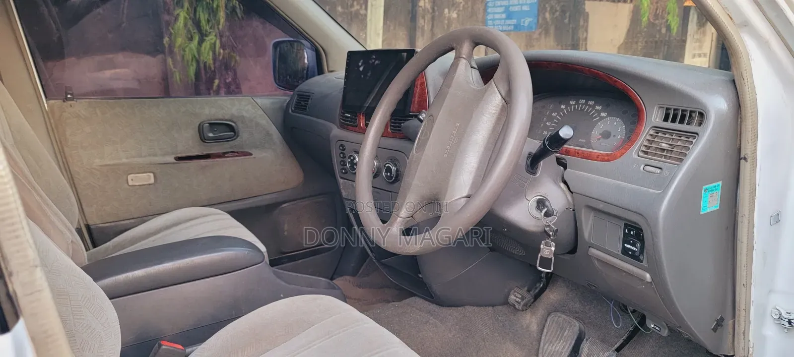 Toyota Noah 2003 White