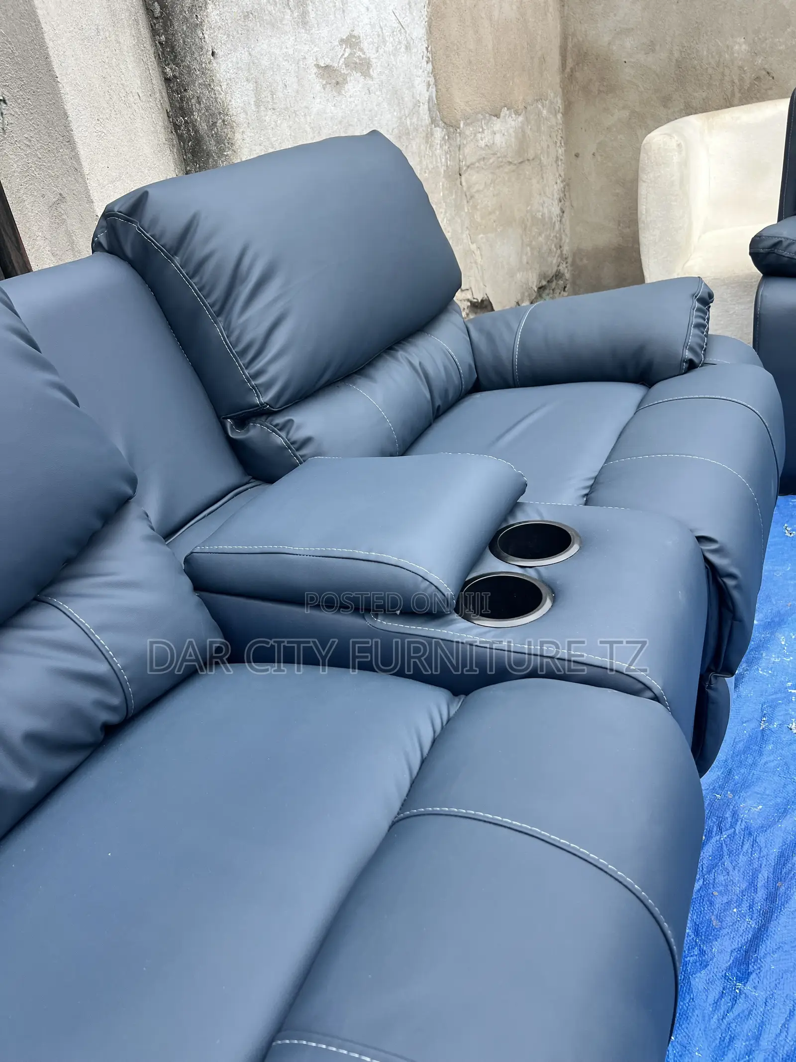Sofa Ya Kufyatuka