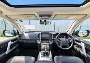 Toyota Land Cruiser 4.5 V8 VXR 2018 Silver