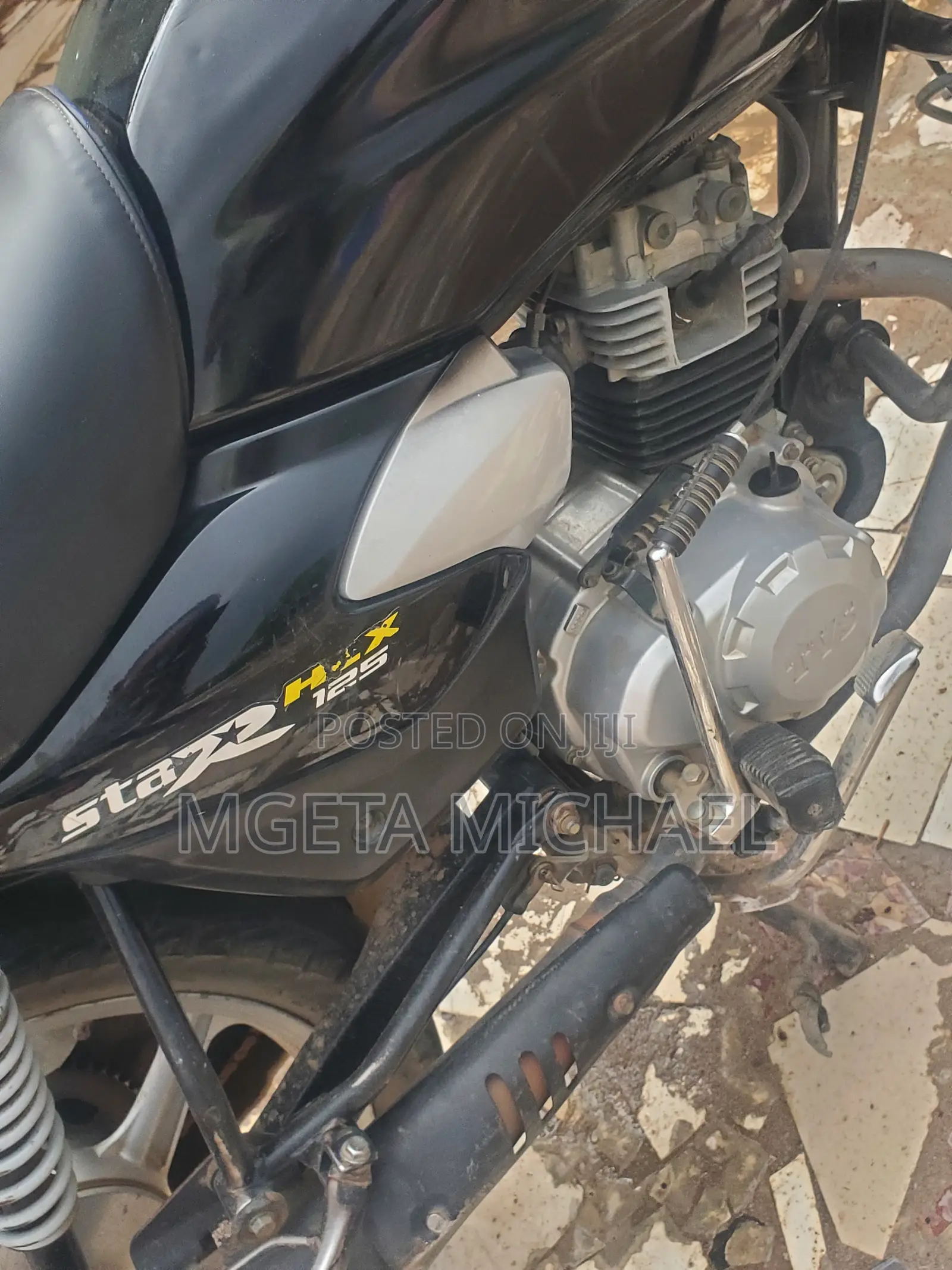TVS HLX 125 2024 Black