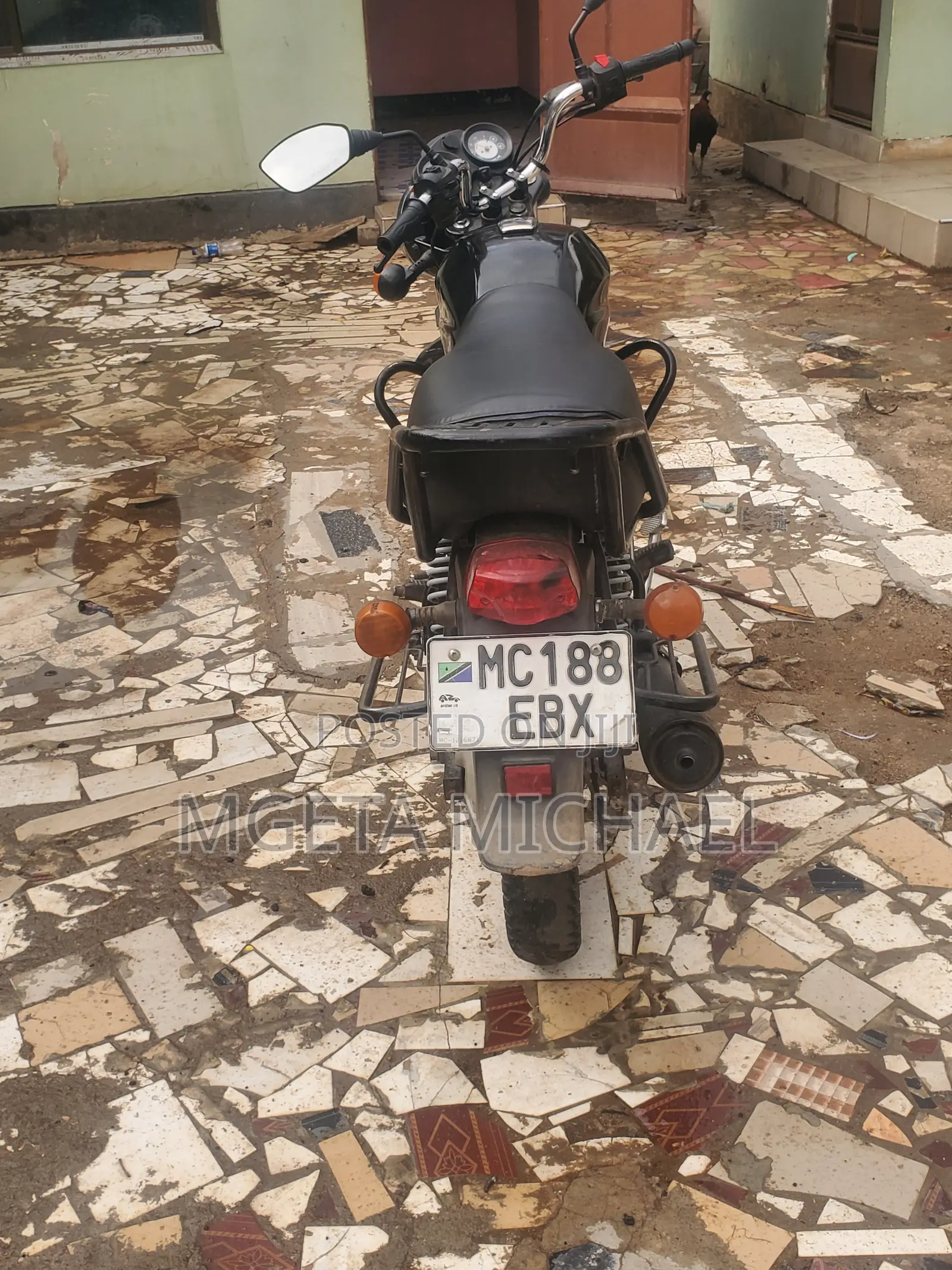 TVS HLX 125 2024 Black