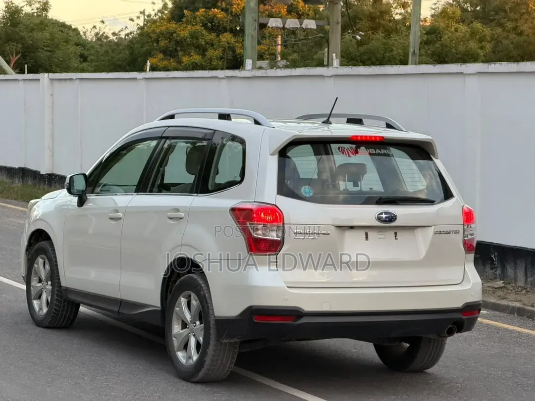 Subaru Forester 2013 White