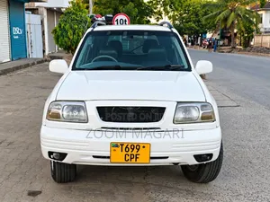 Suzuki Vitara 2001 White