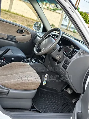 Suzuki Vitara 2001 White