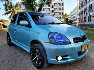 Toyota Vitz 2002 Blue