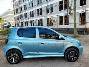 Toyota Vitz 2002 Blue