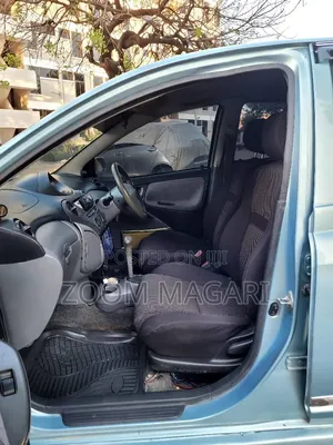 Toyota Vitz 2002 Blue