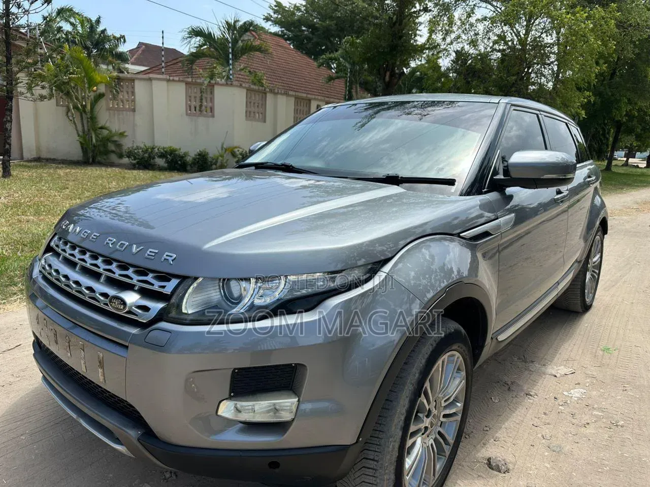 Land Rover Range Rover 2012 Gray