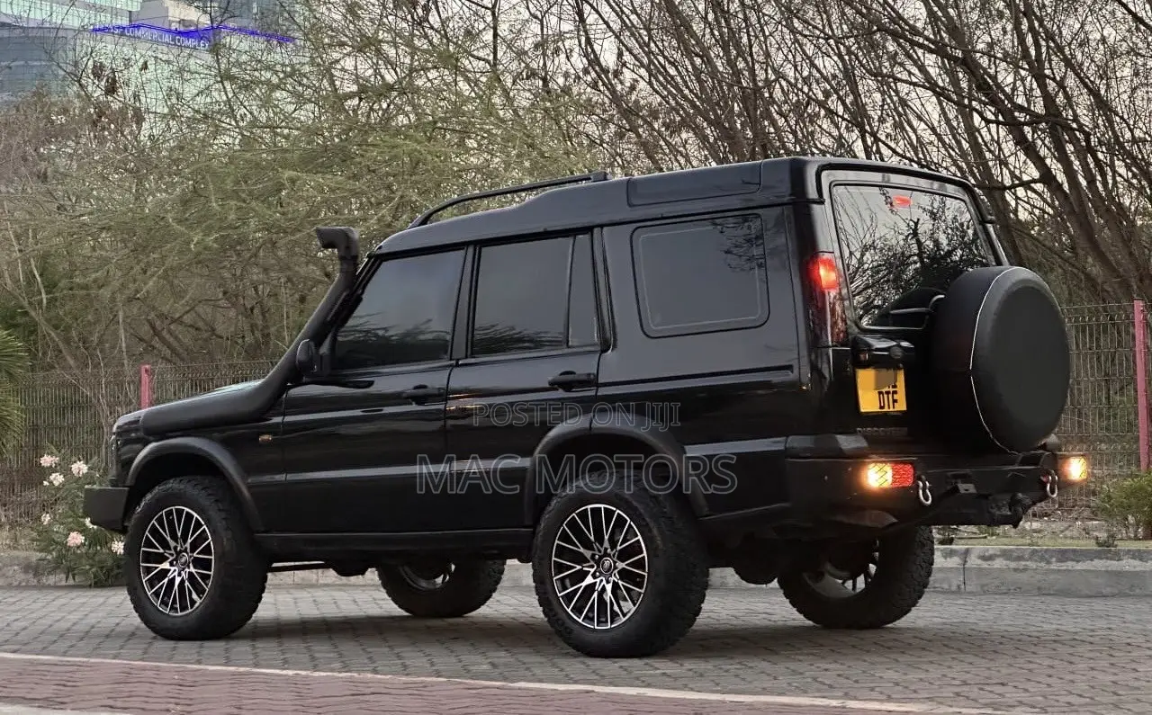 Land Rover Discovery 2004 Black