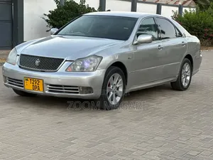 Toyota Crown 2006 Silver