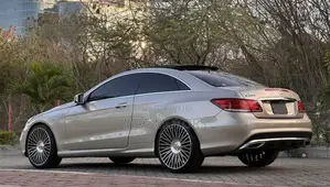 Mercedes-Benz E250 2015 Beige