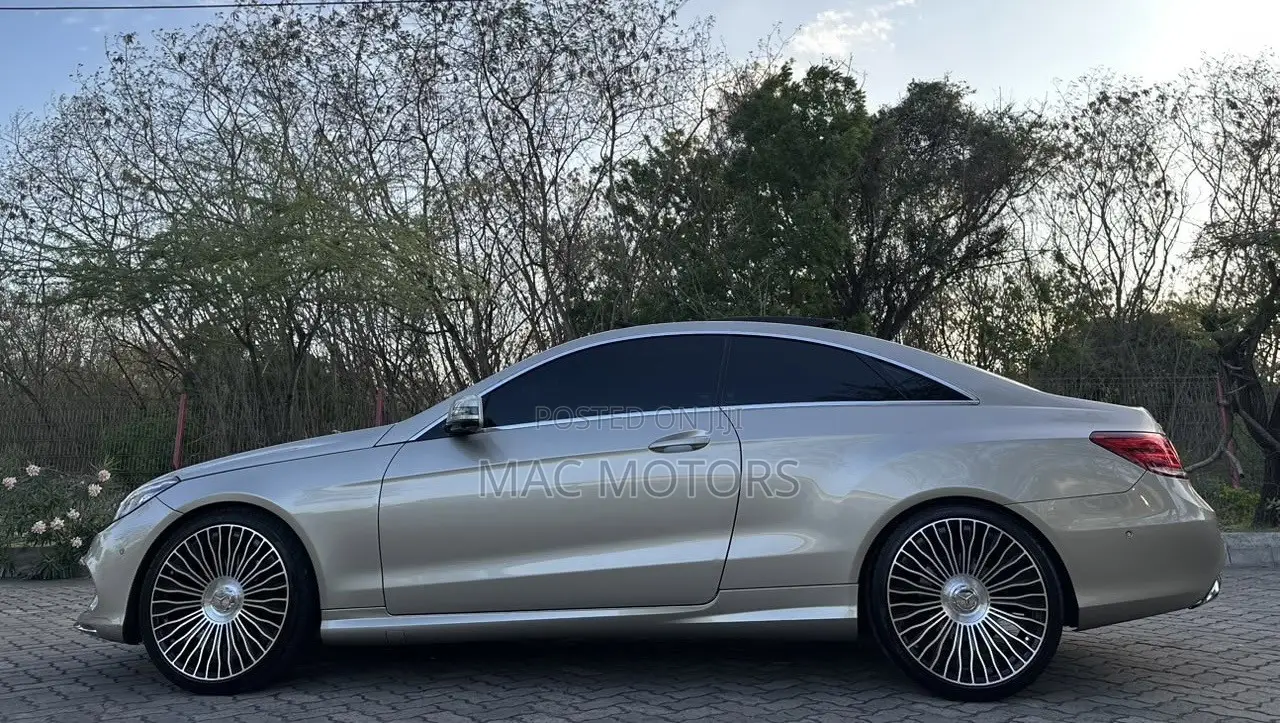Mercedes-Benz E250 2015 Beige