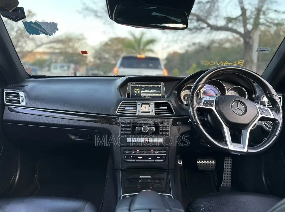 Mercedes-Benz E250 2015 Beige