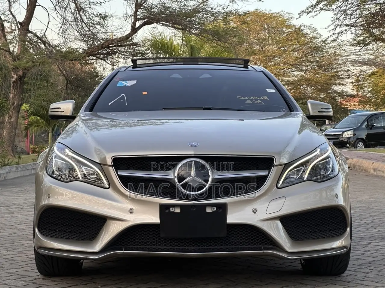 Mercedes-Benz E250 2015 Beige