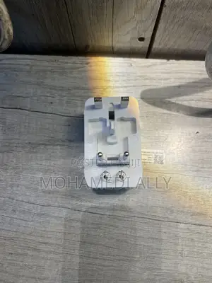 Universal Adapter