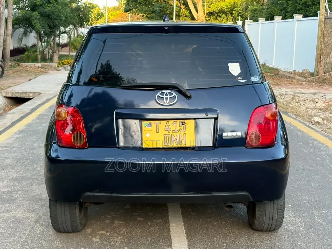 Toyota IST 2003 Black