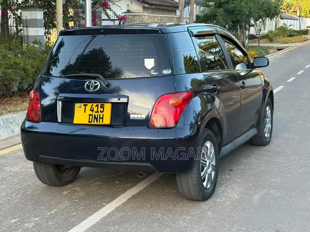 Toyota IST 2003 Black