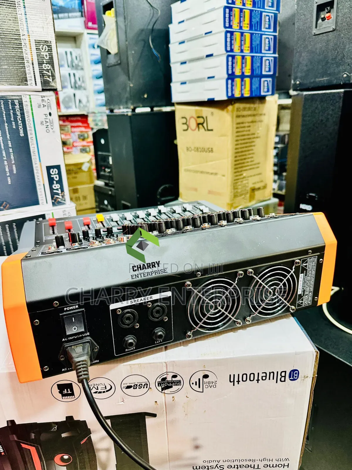 Professional YAMAHA 8 Channel Music Mixer Njia Nane With Cooling Fan